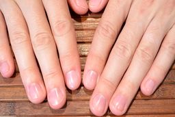کار به خدمات ناخن آقایان رسید + هزینه ها
