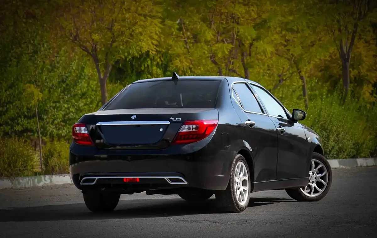 کاهش قیمت خودرو دنا در بازار - ۵ آبان