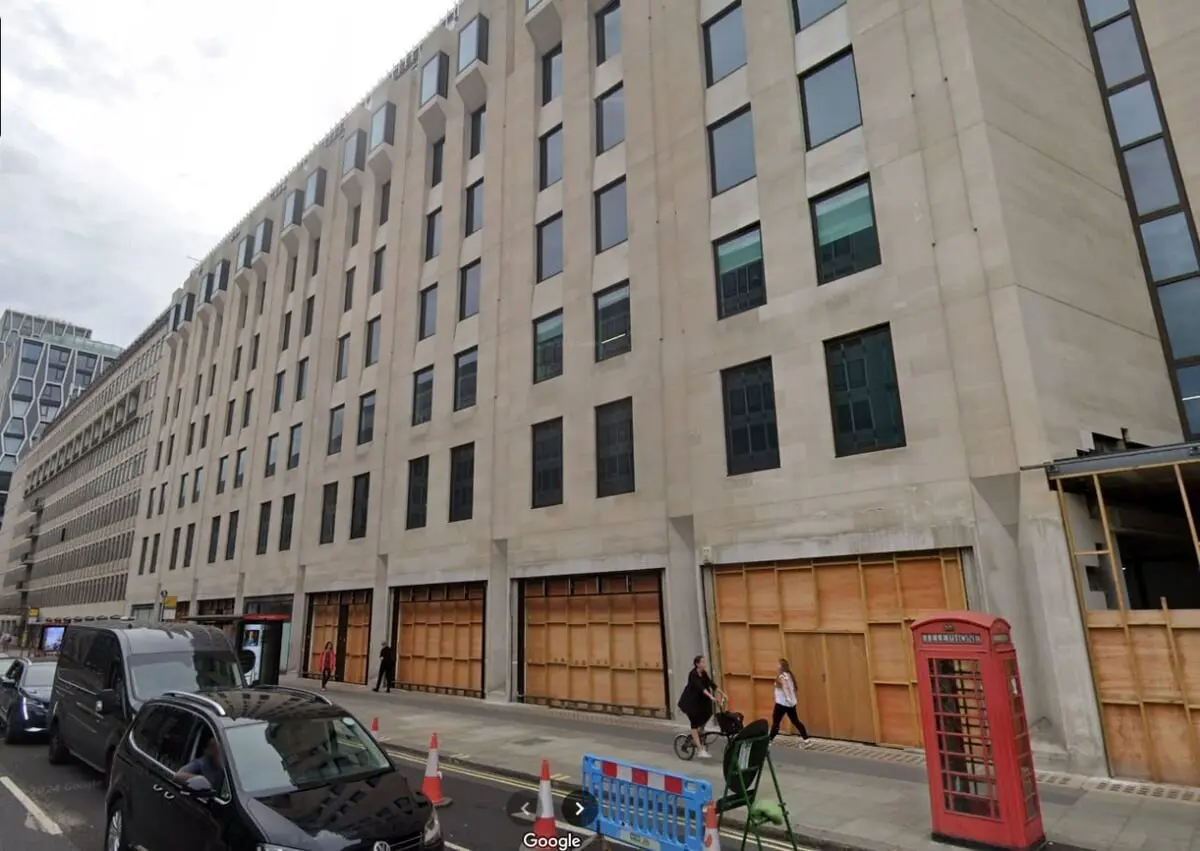 ایران یک ساختمان مجلل را از دست داد!