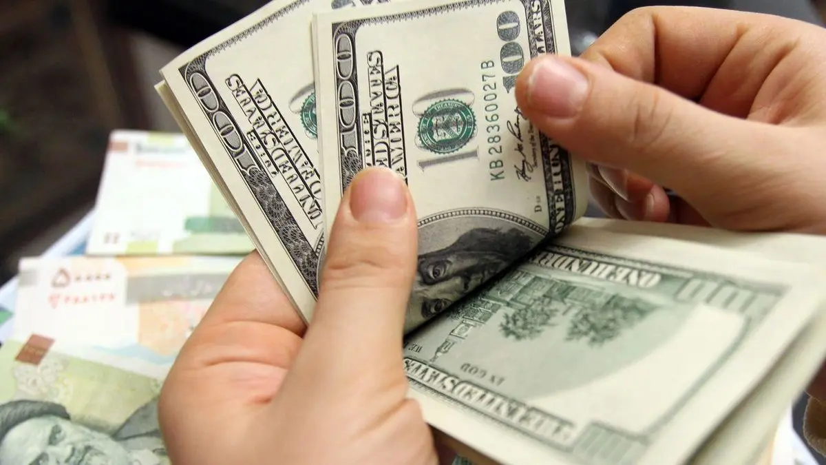 دریایی از دلار پیش فروش می‌شود - ۲۱ خرداد