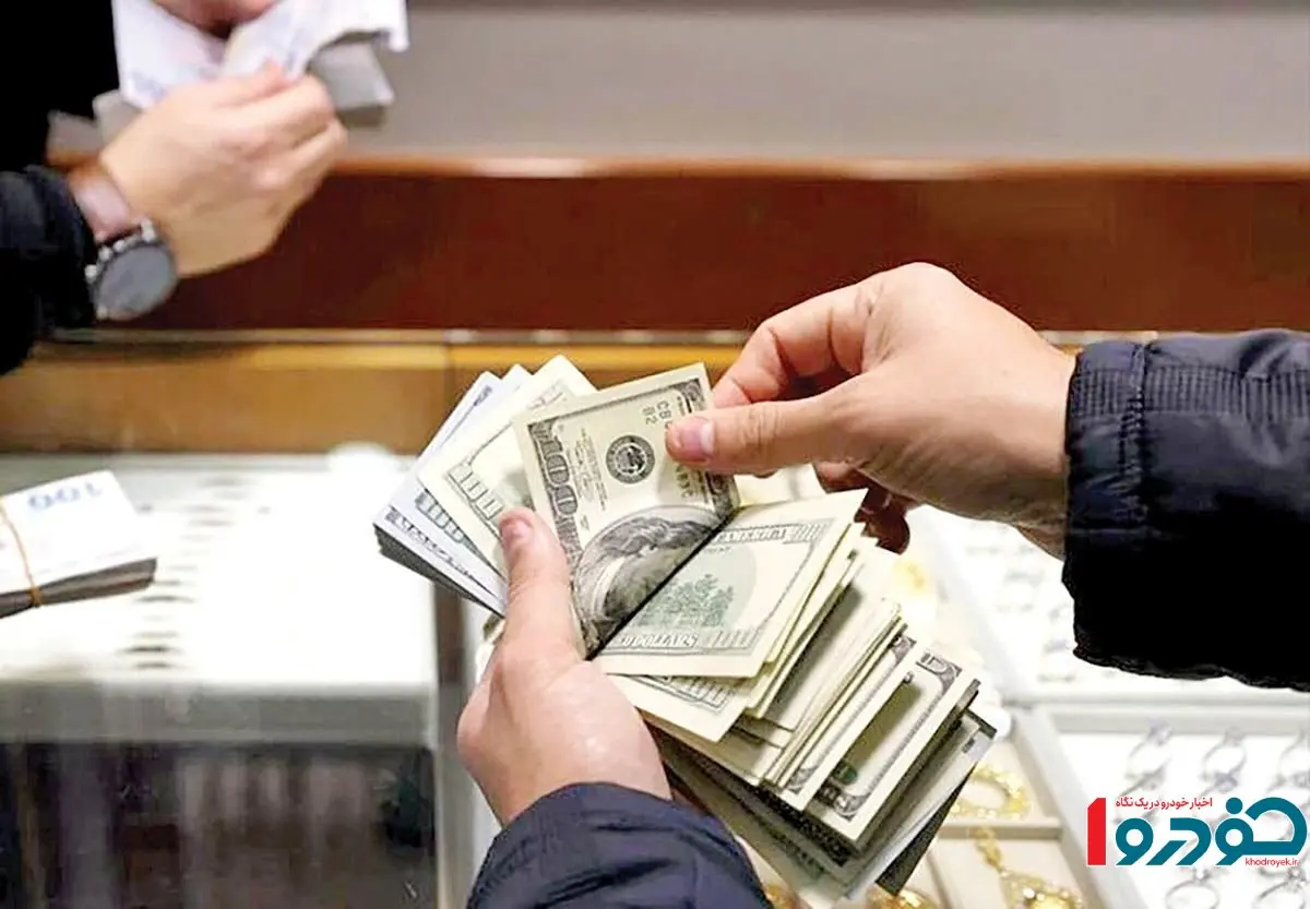 دلار از ۹۰ هزار تومان فاصله گرفت