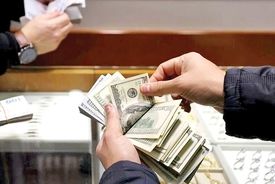ریزش قیمت دلار در بازار آزاد یک روز قبل از مذاکرات