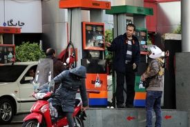 درخواست مهم جایگاه داران سوخت / این کار را نکنید ورشکست می‌شویم!