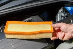 کشف گسترده فیلترهای تقلبی خودرو