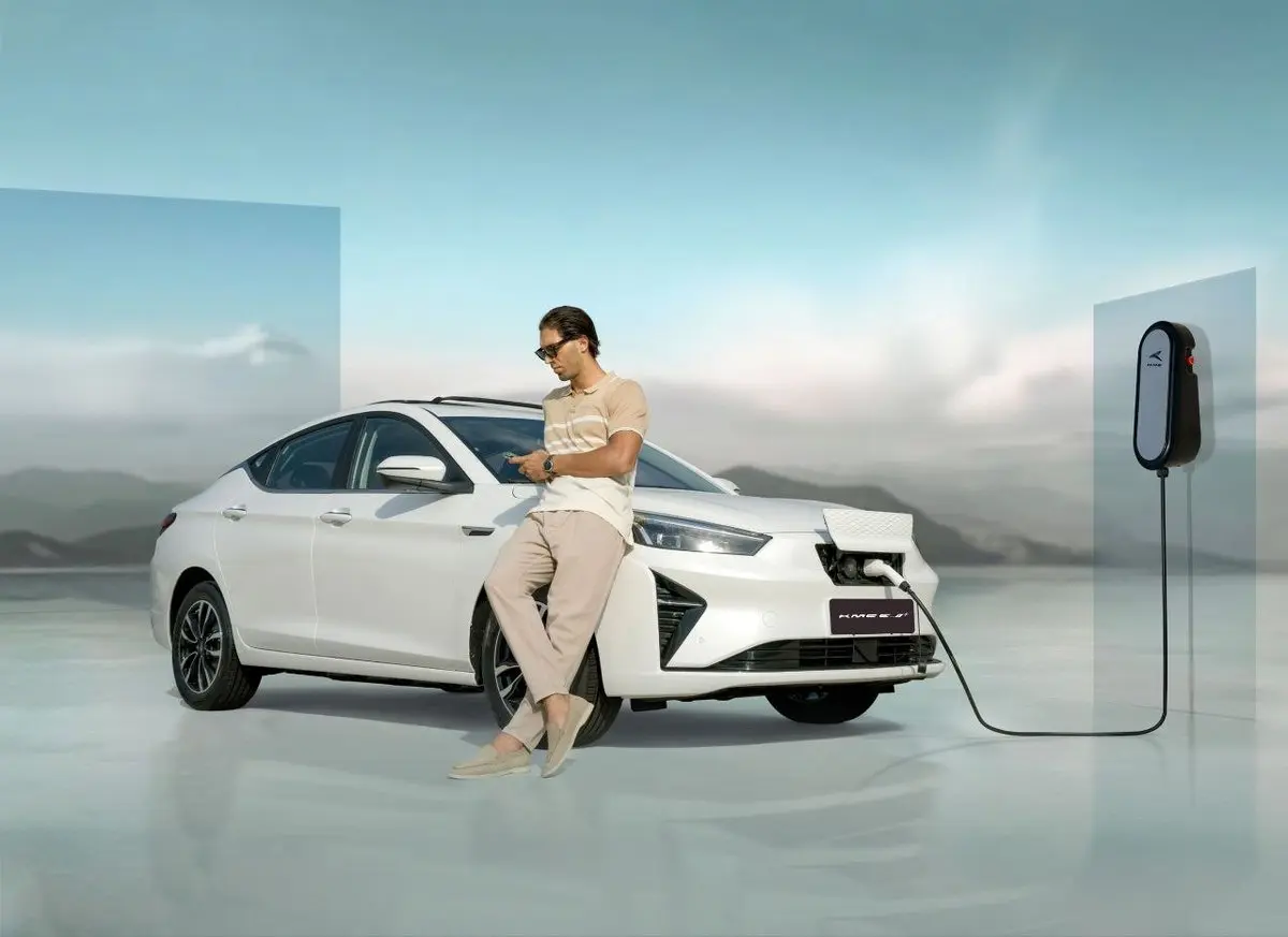 فروش یک خودرو کرمان موتور از فردا - ۶ خرداد ۱۴۰۴