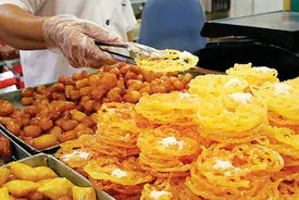 قیمت بالای زولبیا و بامیه و کاهش قدرت خرید مردم