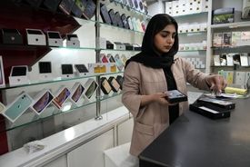 بازار موبایل در بن بست / قیمت ها بعد از جنگ چقدر بالا رفت؟