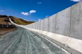 دیوار بتنی ۳۰ کیلومتری در مقابل افغانی ها / راه بسته شد