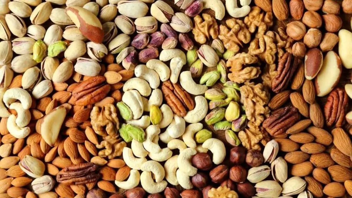 آجیل و خشکبار ۱۰۰ درصد گران شد! / خداحافظی با تنقلات شب‌نشینی