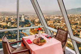 حقوق نجومی در رستوران‌های تهران/ گارسون با درآمد ۷ برابر وزارت کار!