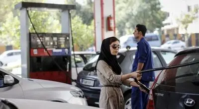 تکلیف سهمیه بنزین خودروهای وارداتی کارکرده روشن شد / خبر مهم به مالکان